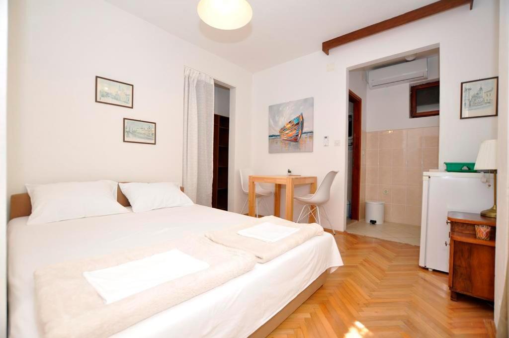 Apartmani More Drvenik  Extérieur photo