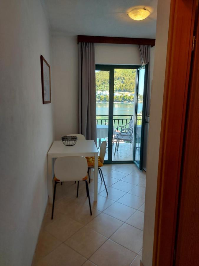Apartmani More Drvenik  Extérieur photo